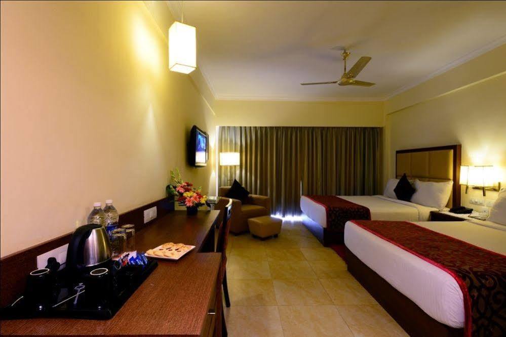 The Chariot Resort & Spa Puri Esterno foto